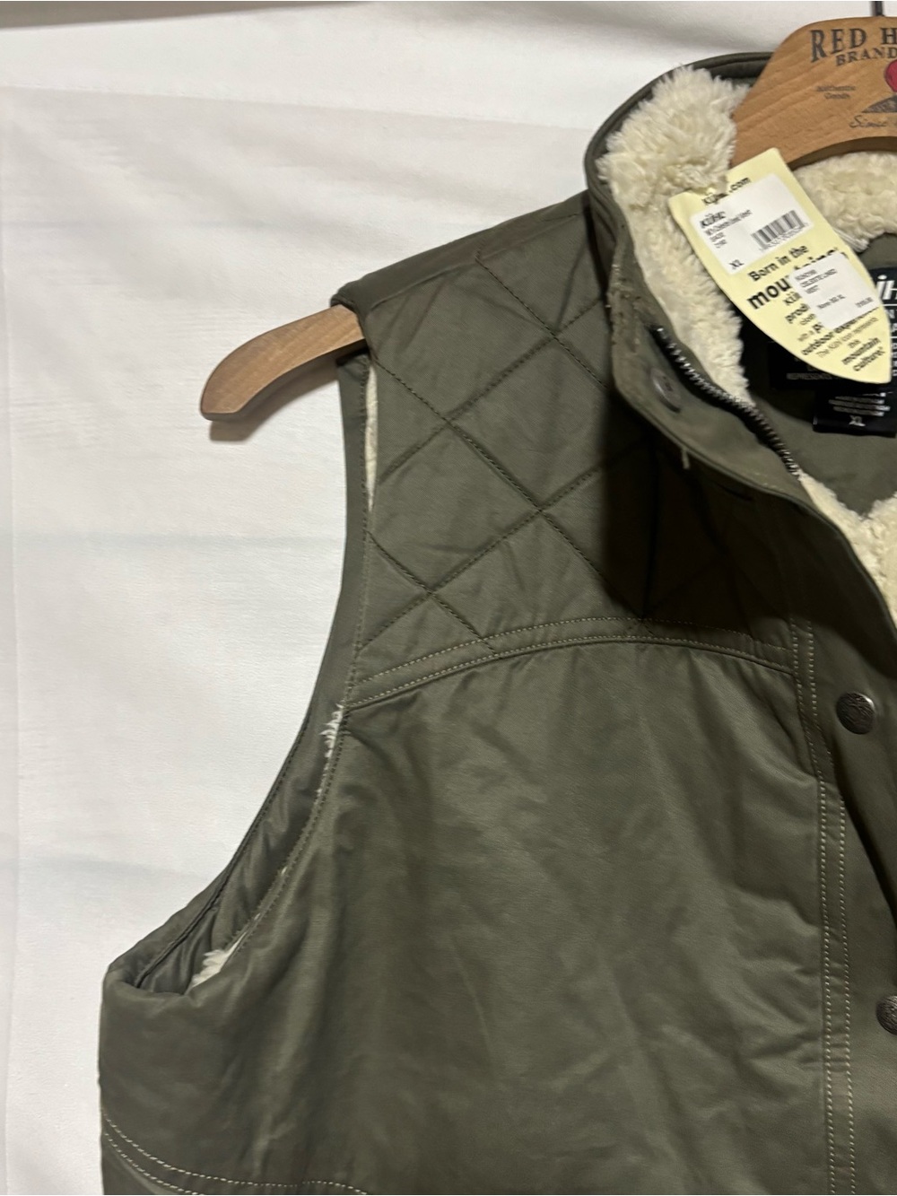KUHL Women's Celeste Lined Vest Sage Green
- XL NWT - Picture 6 of 11
